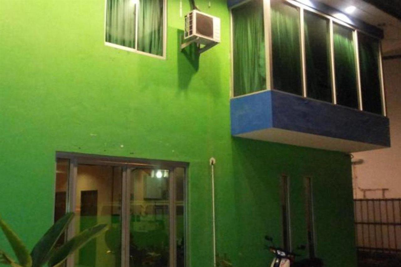 Green View Motel Kampong Sembulan Exteriör bild